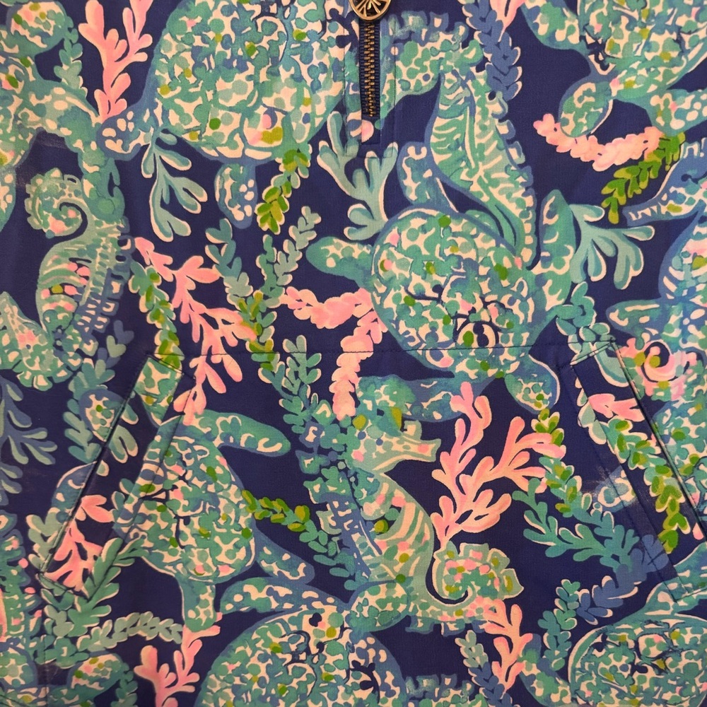 LILLY PULITZER “UPF 50+Skipper Popover”Blue Sea Turtle Print pullover sweatshirt - Picture 4 of 11